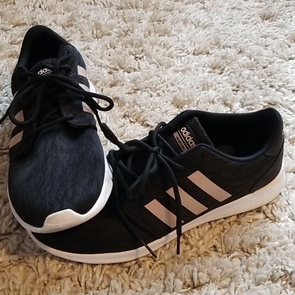 Tennis Shoes (Memory Foam)